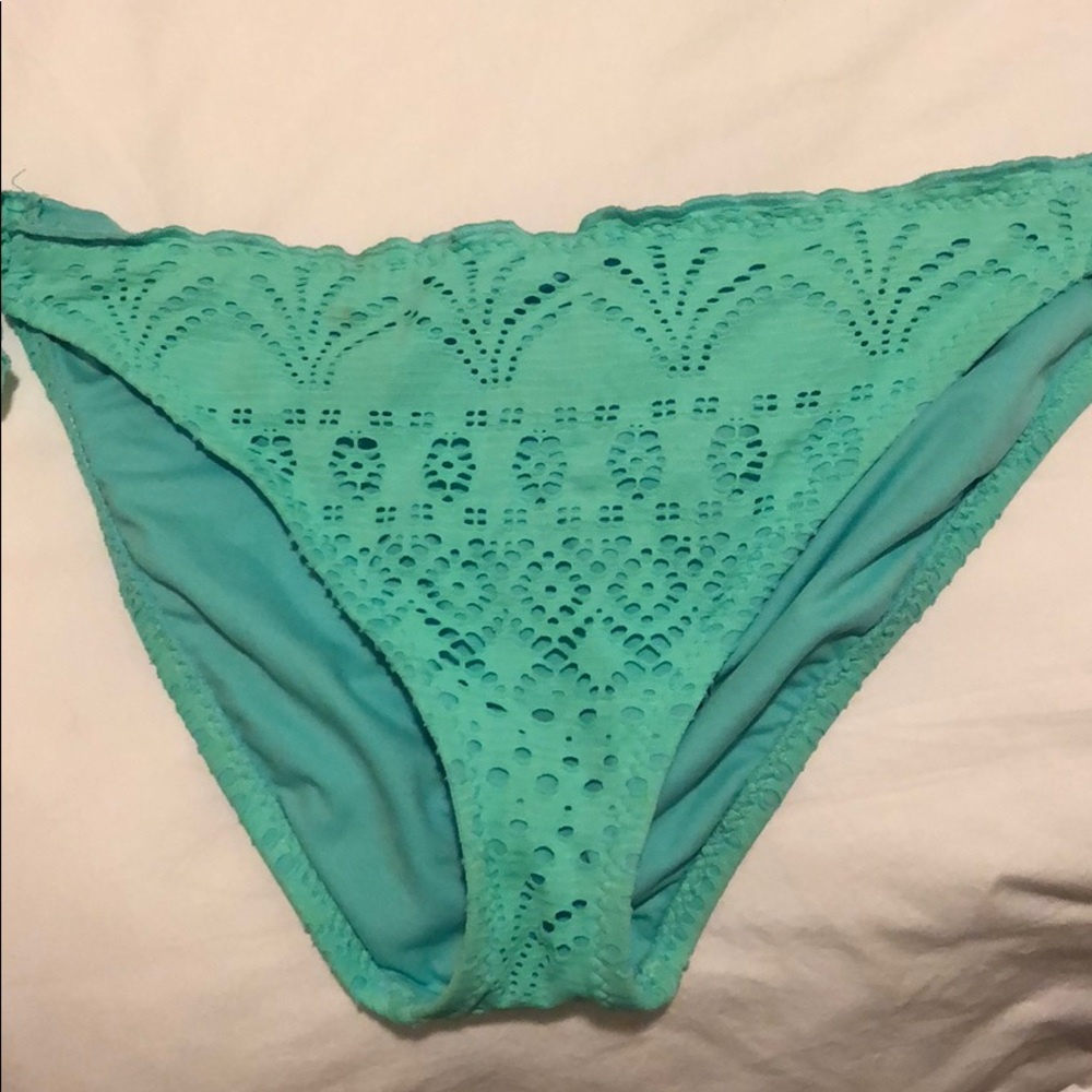 Target Bikini - Picture 4 of 5